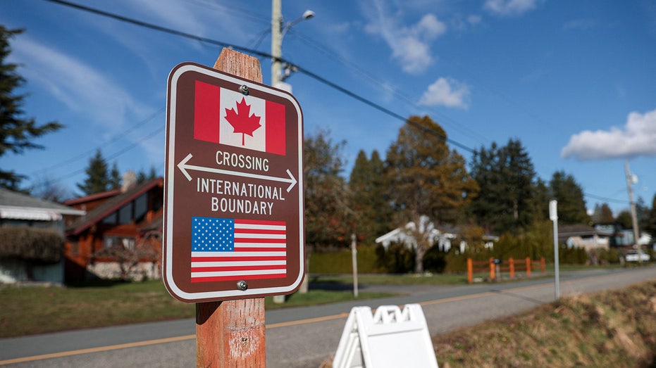 Canadian border crossing sign