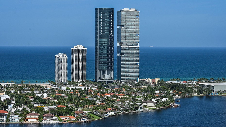 Porsche Design Tower