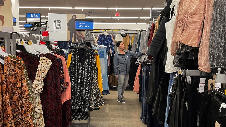 Walmart shopper in Arizona